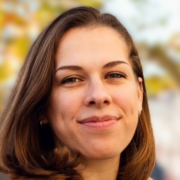square Olivia Seubert
