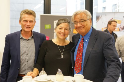 Peter Häfner und Ursula Sauer mit Bernhard Badura